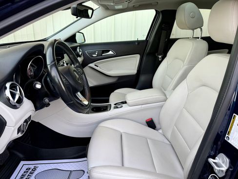 Used 2018 Mercedes-Benz GLA 250 4MATIC image 29