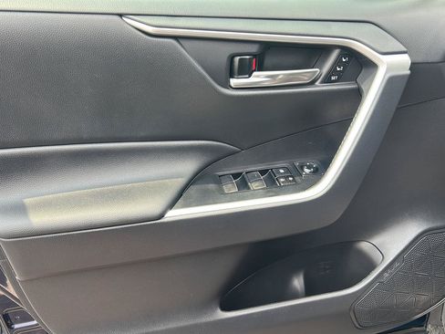Used 2021 Toyota RAV4 XLE Premium AWD/4WD image 14