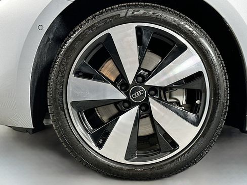 Used 2025 Audi A5 2.0T Premium Plus w/ Premium Plus AWD/4WD image 11