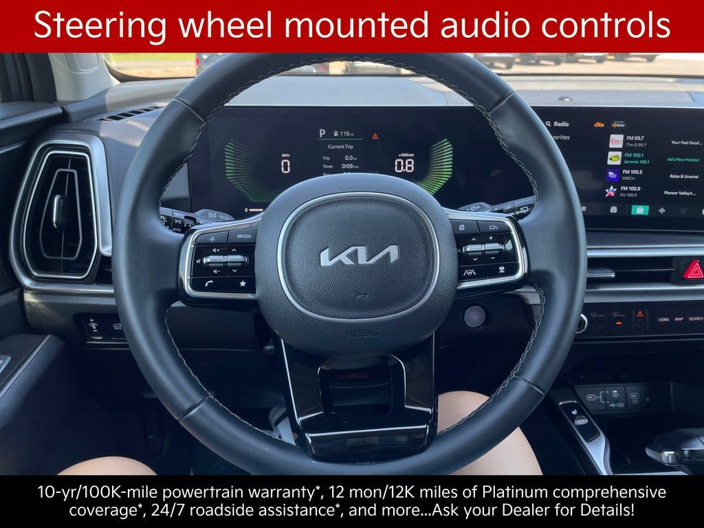 Certified 2025 Kia Sorento EX w/ Panoramic Sunroof Package AWD/4WD image 22