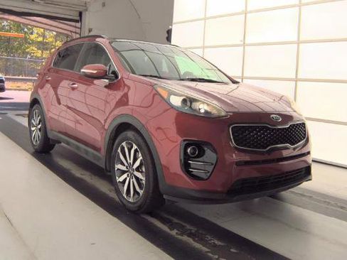 Used 2019 Kia Sportage EX w/ EX Premium Package FWD image 2