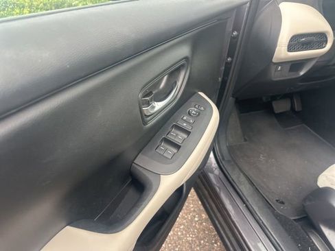 Used 2024 Honda HR-V LX image 13