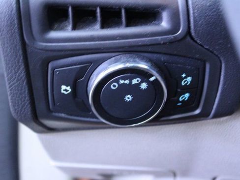 Used 2013 Ford Focus SE w/ Super Fuel Economy (SFE) Pkg image 8