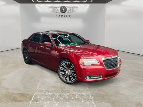 Used 2014 Chrysler 300 S image 7