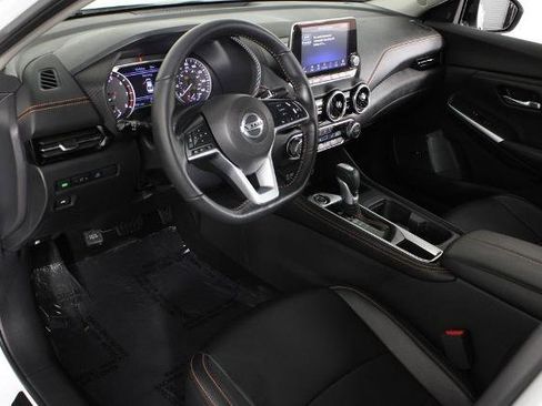 Certified 2022 Nissan Sentra SR w/ SR Premium Package image 18