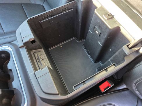 Used 2020 GMC Sierra 2500 SLT w/ Technology Package image 26