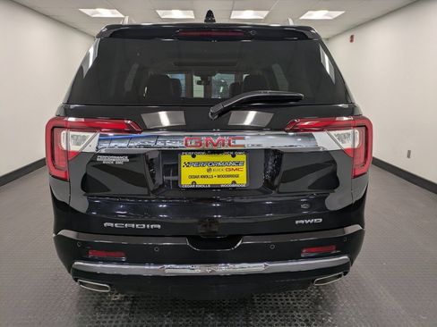 Used 2023 GMC Acadia Denali w/ Black Diamond Edition image 5