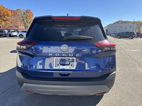 Used 2023 Nissan Rogue S image 5