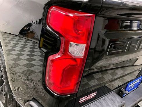Used 2021 Chevrolet Silverado 1500 Custom Trail Boss image 29