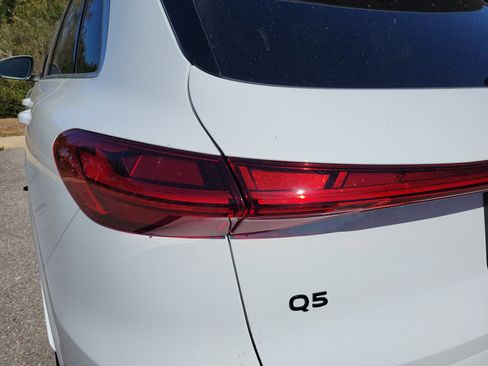 New 2025 Audi Q5 Prestige image 10