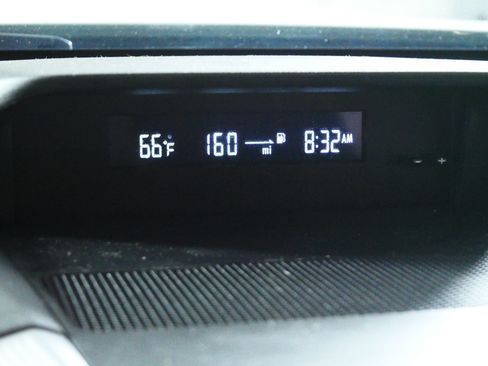 Used 2019 Subaru Ascent Premium w/ Popular Package #1 AWD/4WD image 31