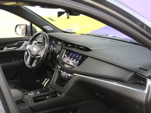 Used 2021 Cadillac XT5 Premium Luxury w/ LPO, Floor Liner Package AWD/4WD image 12