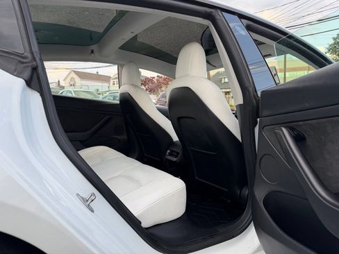 Used 2022 Tesla Model 3 RWD image 15