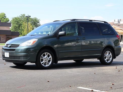 Used 2005 Toyota Sienna LE w/ LE Pkg 4 AWD/4WD image 11