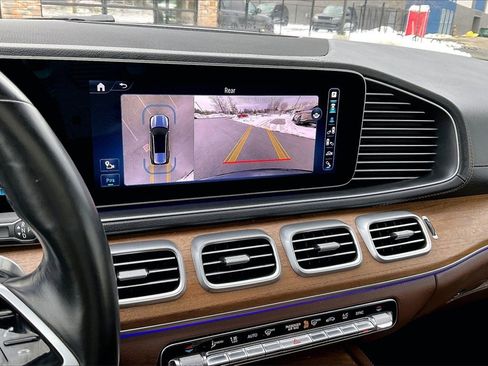 Used 2024 Mercedes-Benz GLS 450 4MATIC image 14