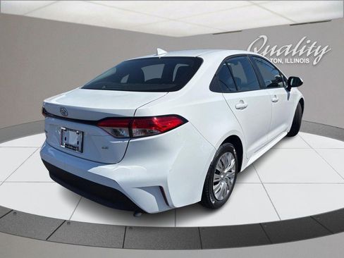 Used 2023 Toyota Corolla LE FWD image 4