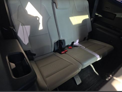 Used 2022 Kia Telluride S image 31