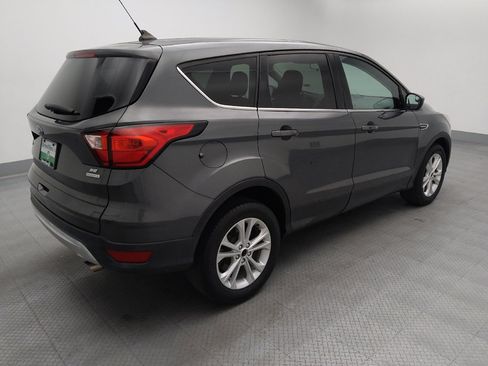 Used 2019 Ford Escape SE FWD image 10