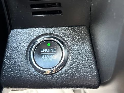 Used 2018 Ford Expedition Limited AWD/4WD image 17