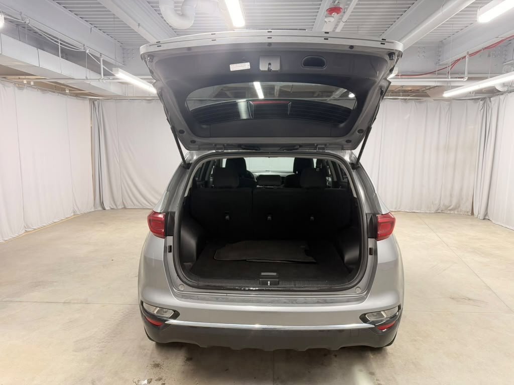 Used 2021 Kia Sportage LX AWD/4WD image 9