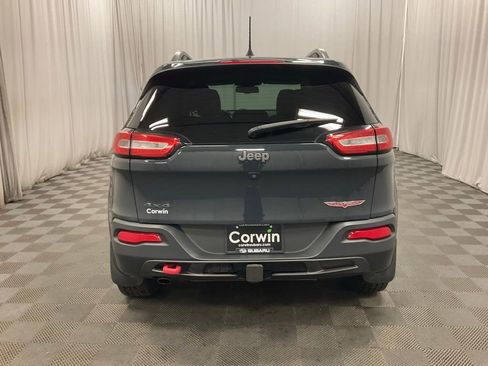 Used 2016 Jeep Cherokee Trailhawk w/ Comfort/Convenience Group image 5