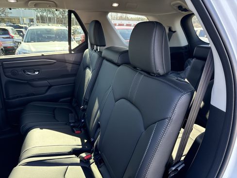 New 2026 Honda Pilot Touring image 32