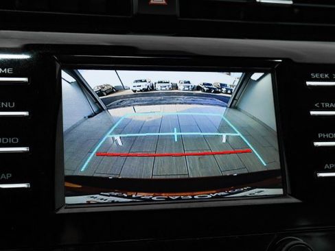 Used 2019 Toyota Camry SE image 19