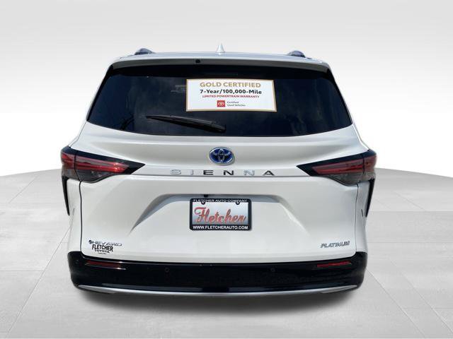 Certified 2025 Toyota Sienna Platinum AWD/4WD image 3