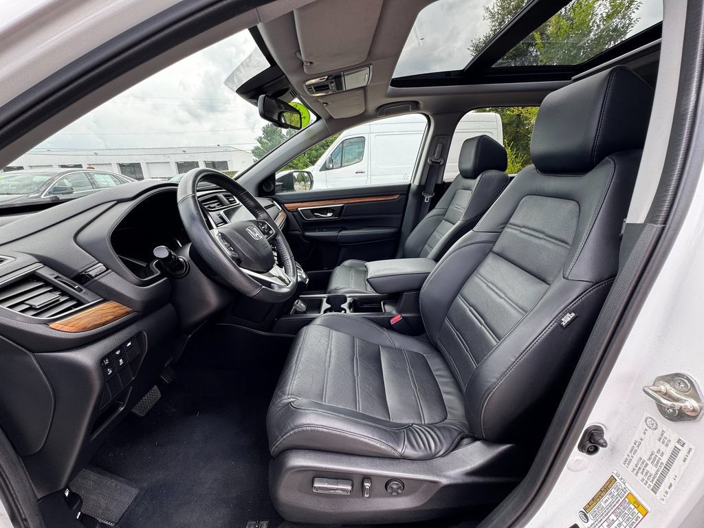 Used 2019 Honda CR-V Touring image 12