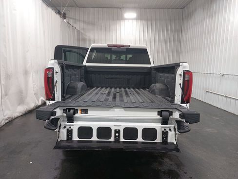 Used 2024 GMC Sierra 2500 Denali w/ Denali Reserve Package image 12