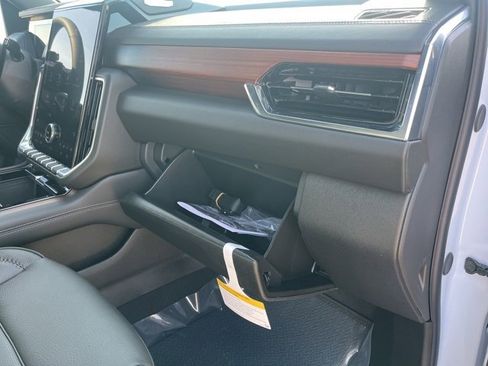 New 2026 GMC Yukon Denali w/ Sun & Power Step Package image 59