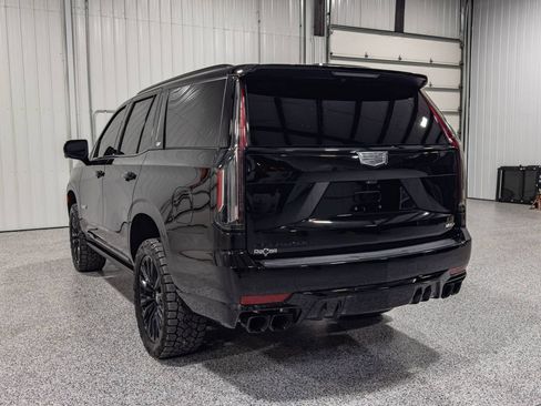 Used 2023 Cadillac Escalade V w/ LPO, ONYX Package AWD/4WD image 3