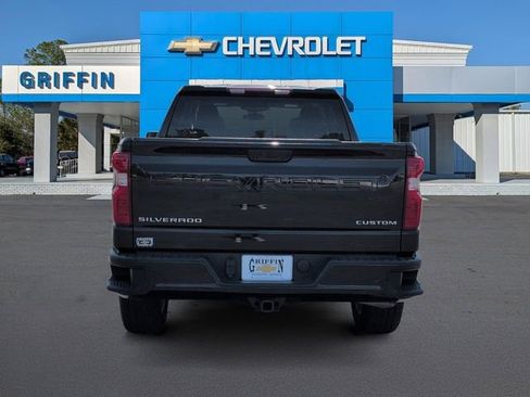 Used 2023 Chevrolet Silverado 1500 Custom AWD/4WD image 8