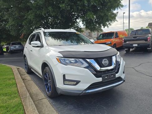 Certified 2019 Nissan Rogue SV FWD image 1