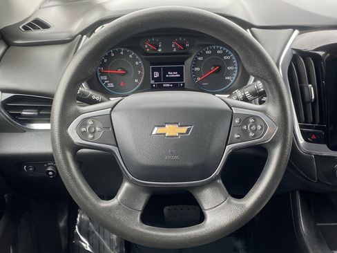 Used 2020 Chevrolet Traverse LS image 17