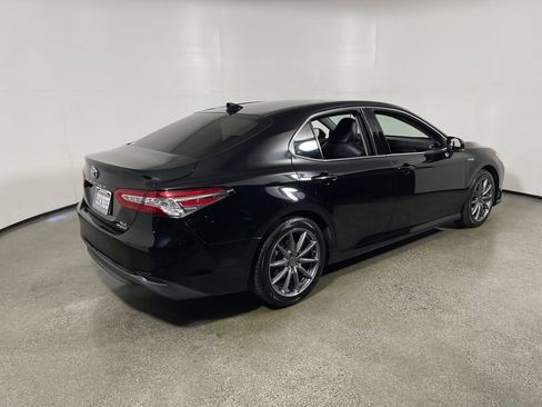 Certified 2019 Toyota Camry XLE w/ Driver Assist Package FWD image 3