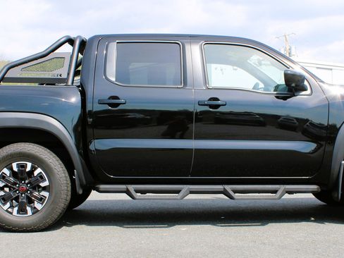 Used 2023 Nissan Frontier PRO-4X w/ Pro Convenience Package AWD/4WD image 6