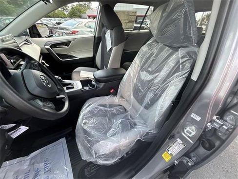 Used 2025 Toyota RAV4 XLE w/ Convenience Package image 12