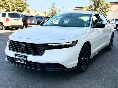 Used 2025 Honda Accord SE image 7