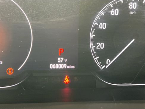 Used 2018 Honda Accord Touring image 12