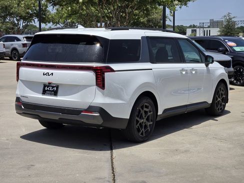 New 2026 Kia Carnival SX Prestige FWD image 4