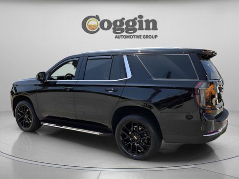 Used 2025 Chevrolet Tahoe LT w/ Comfort Package AWD/4WD image 3