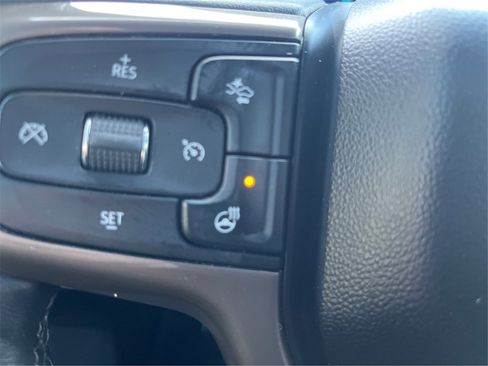 Used 2022 Chevrolet Silverado 1500 High Country w/ Technology Package image 43