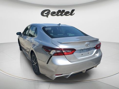 Used 2024 Toyota Camry SE w/ Convenience Package FWD image 3