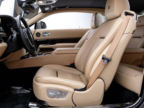 Used 2016 Rolls-Royce Wraith RWD image 4