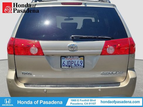 Used 2009 Toyota Sienna XLE w/ Towing Prep Pkg FWD image 4