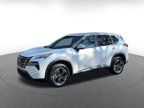 Used 2025 Nissan Rogue SV FWD image 8