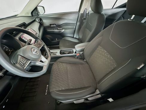 Used 2023 Nissan Kicks SV image 13