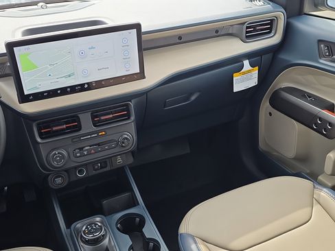 New 2026 Ford Maverick Lariat w/ 4K Tow Package image 30