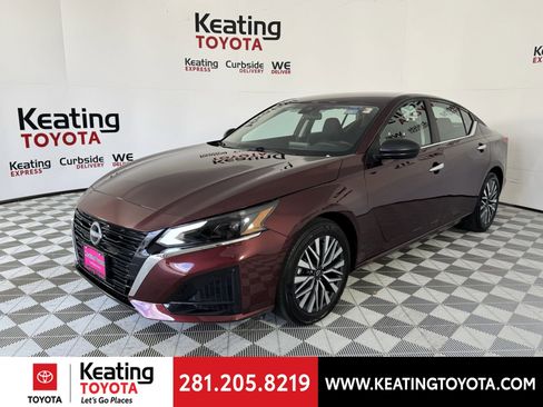 Used 2025 Nissan Altima 2.5 SV image 8